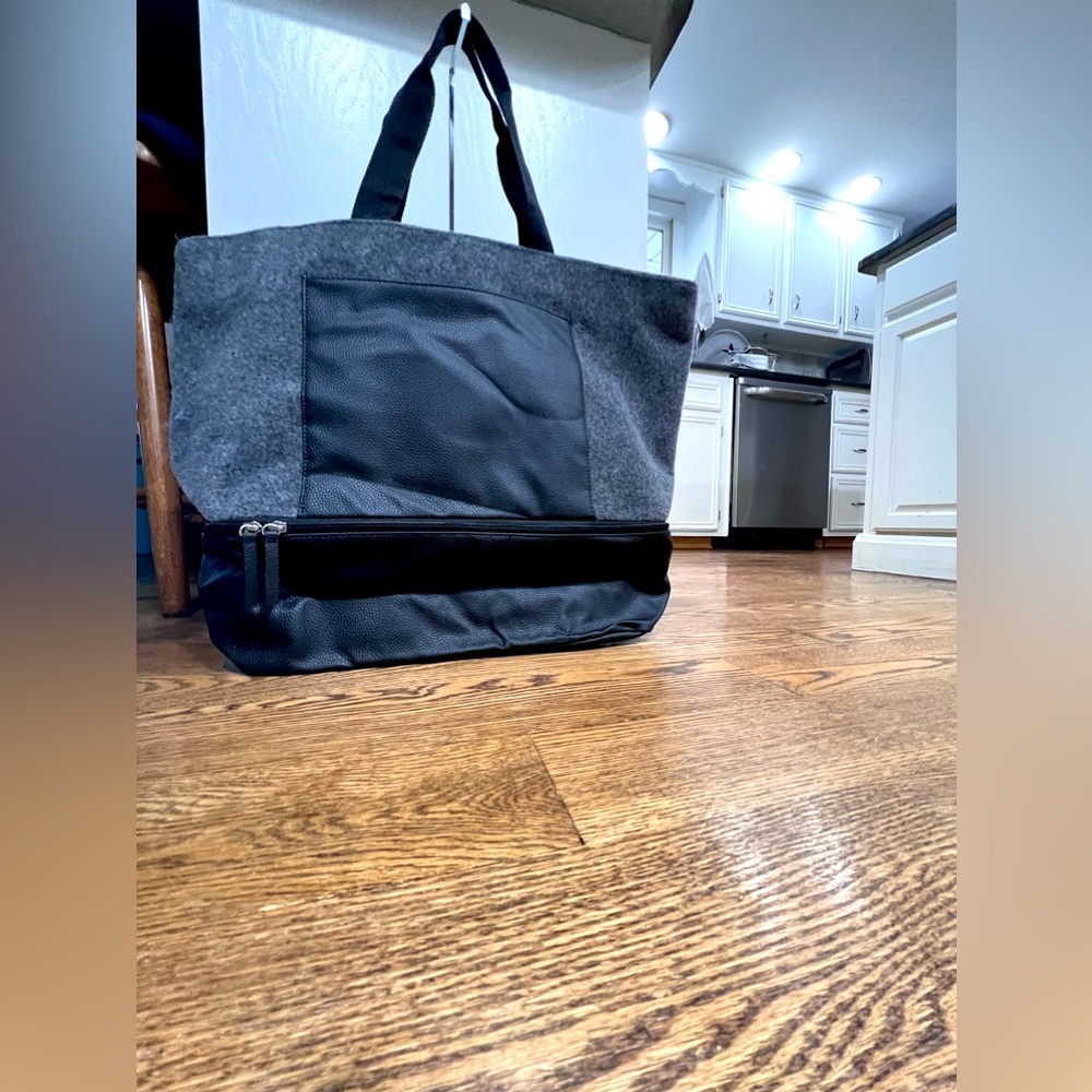 Gray & black dsw tote